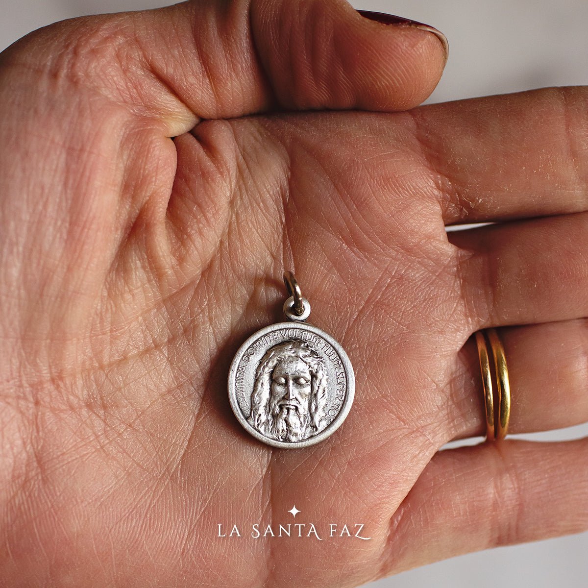 Medalla Divino Rostro de Jesús - Aluminio con acabado de plata