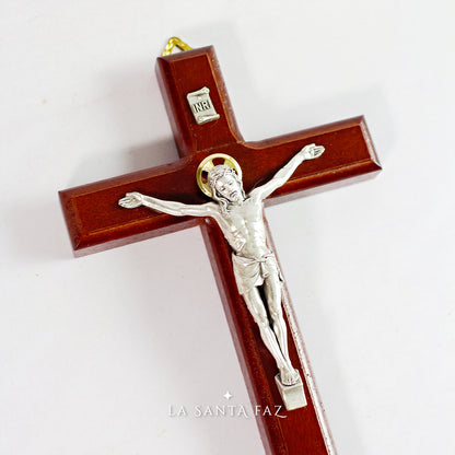 Crucifijo de madera para colgar 22 cm