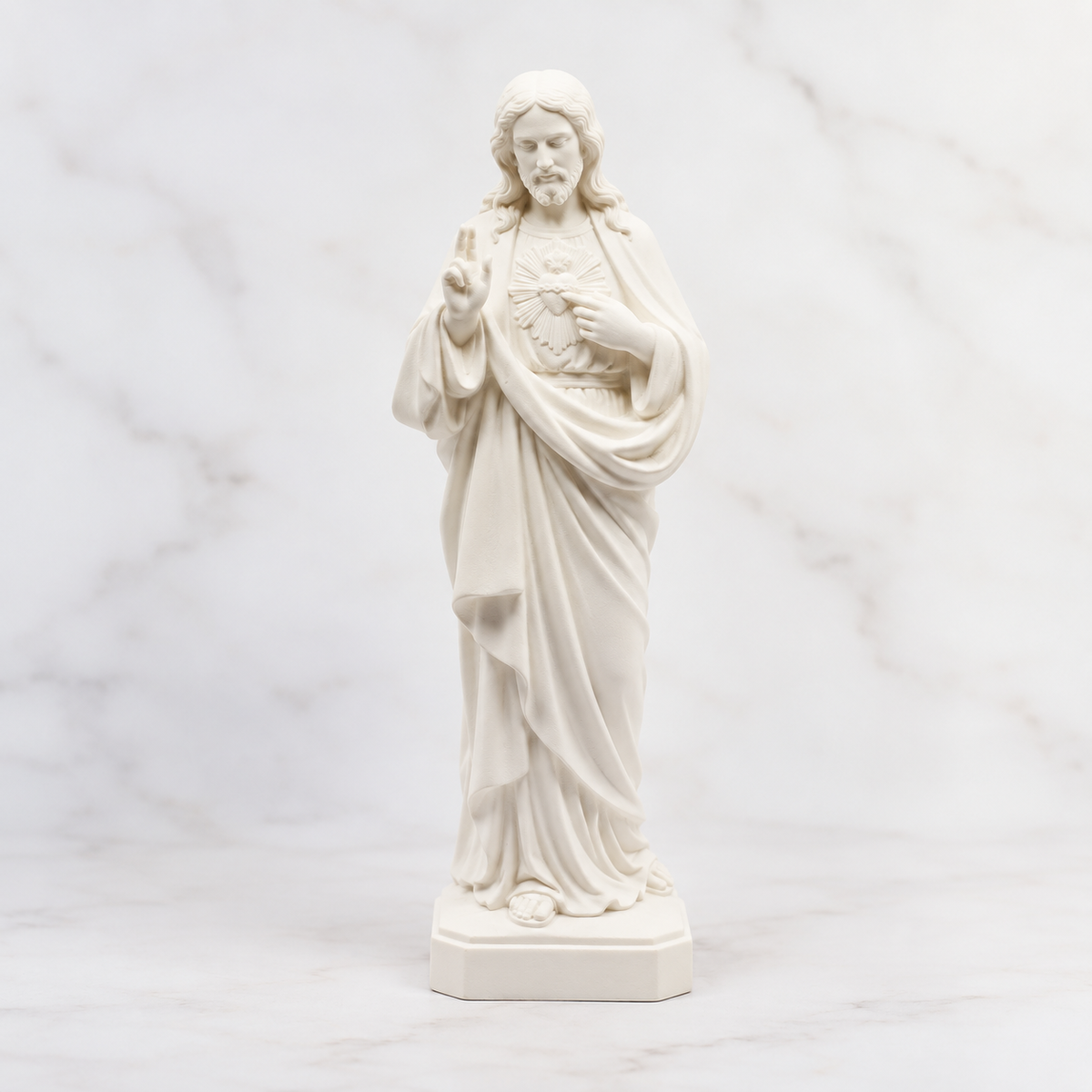 Estatuilla del Sagrado Corazón de Jesús