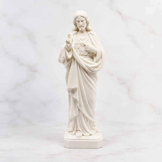 Estatuilla del Sagrado Corazón de Jesús