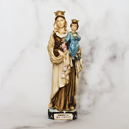 Estatuilla de la Virgen del Carmen