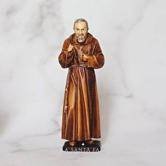 Estatuilla del Padre Pío